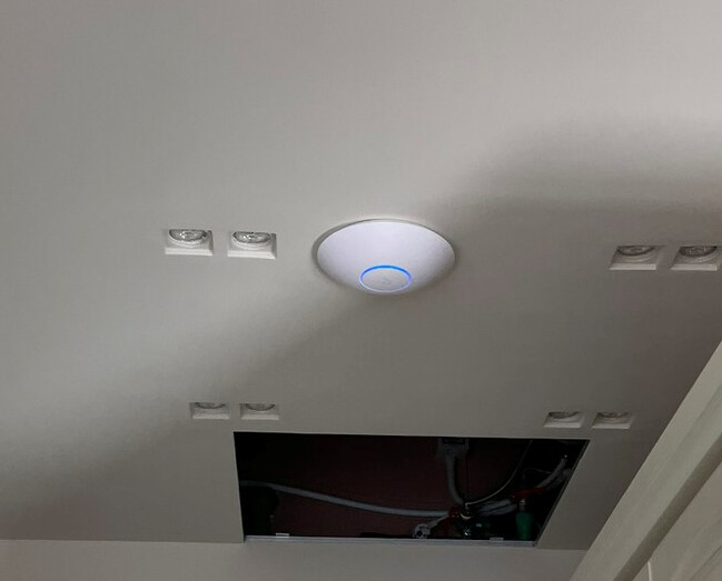 Ubiquiti UniFi ceiling-mounted wireless access point